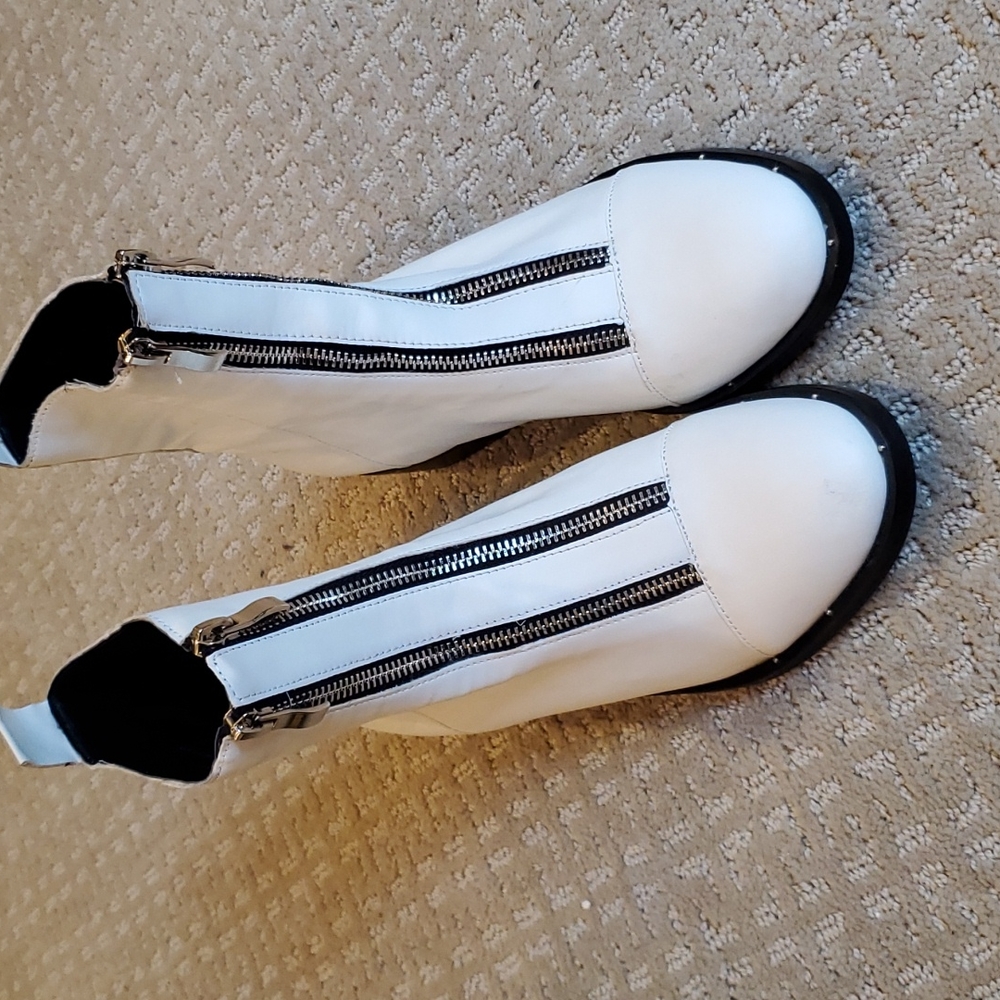 White zipper booties